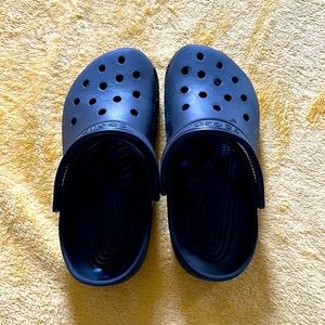 crocs Black Size J6 Classic Clog